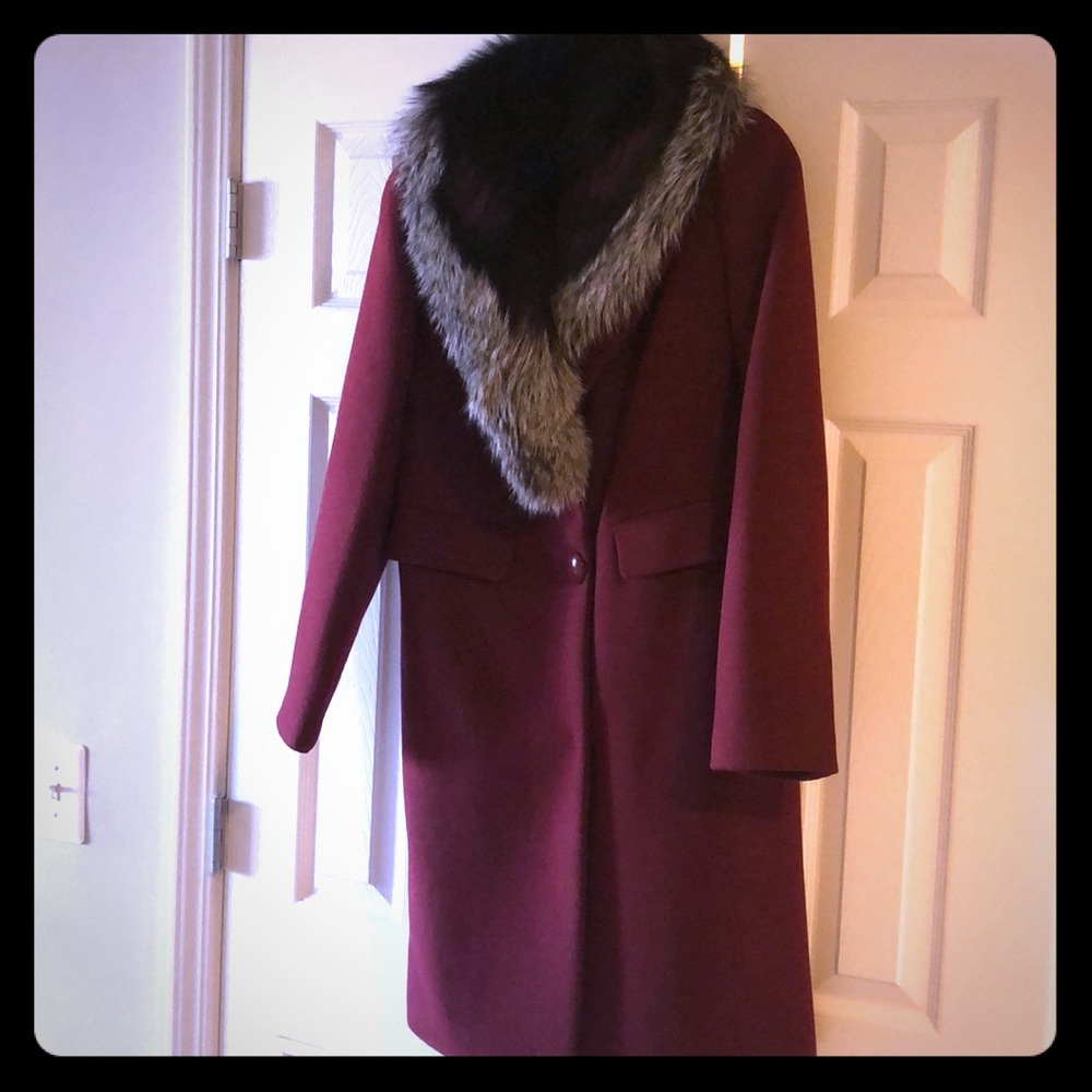 1Madison Expedition fox fur collar coat sz M
